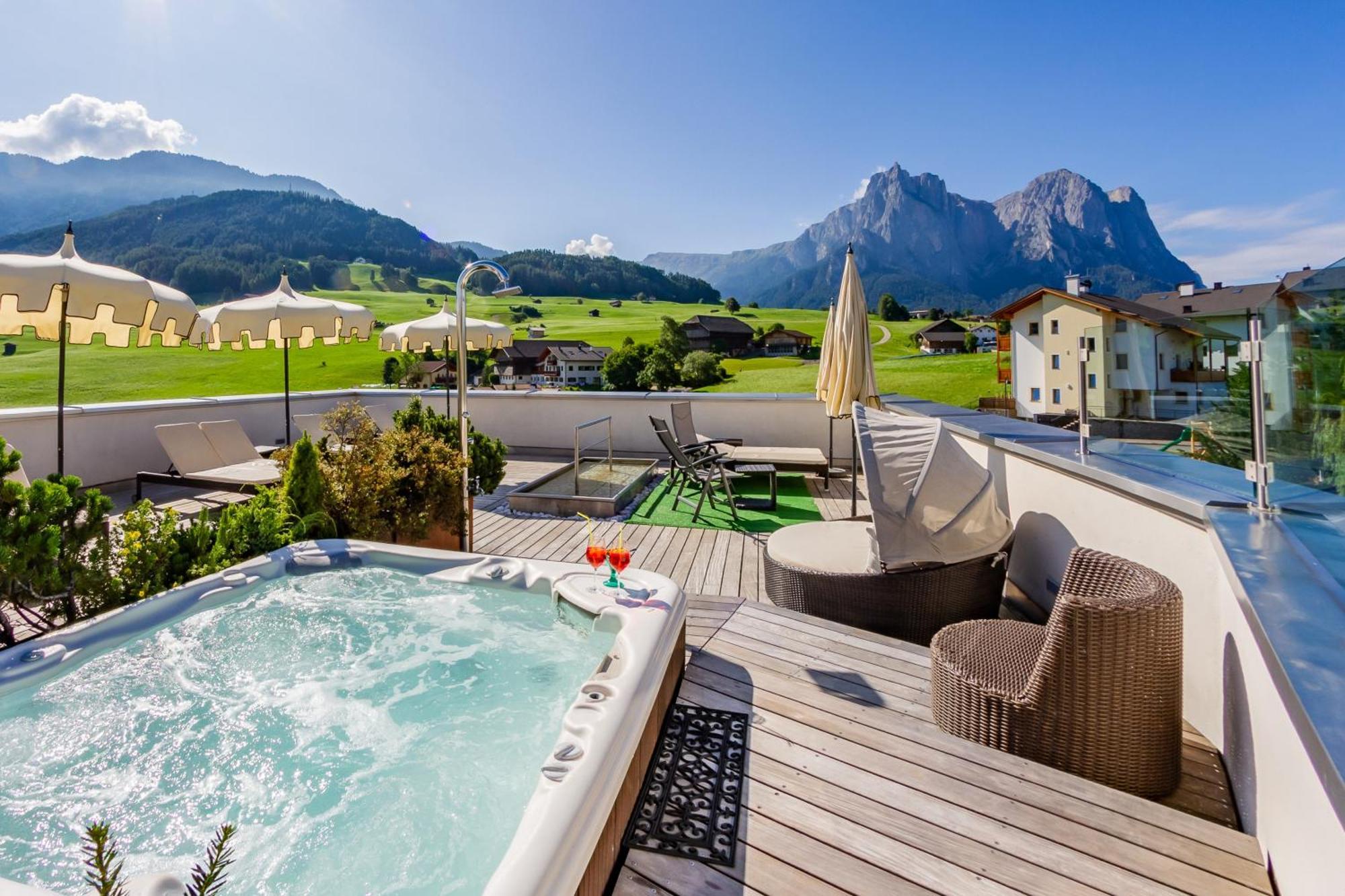Hotel Castel Oswald Von Wolkenstein カステルロット エクステリア 写真